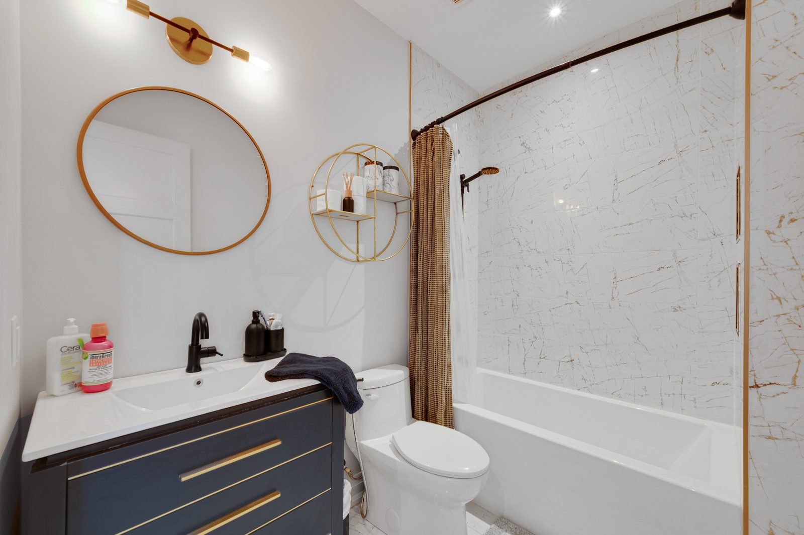 Ensuite bath