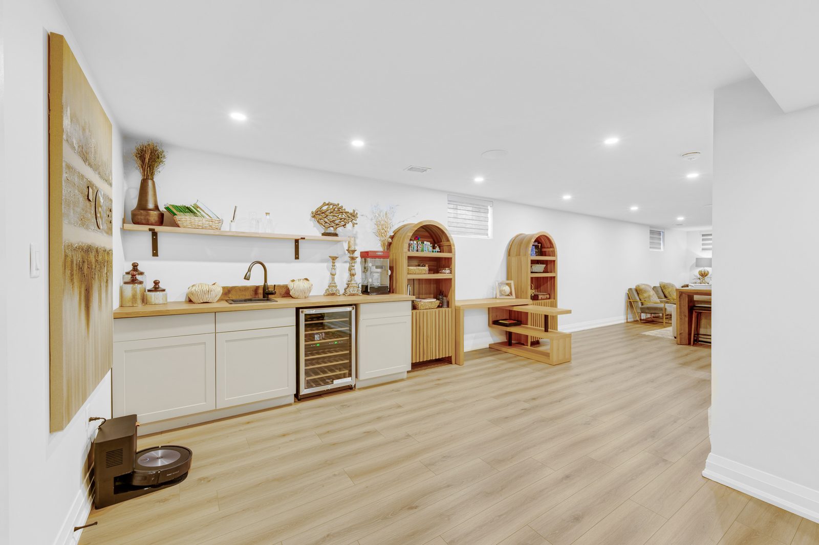Wet bar