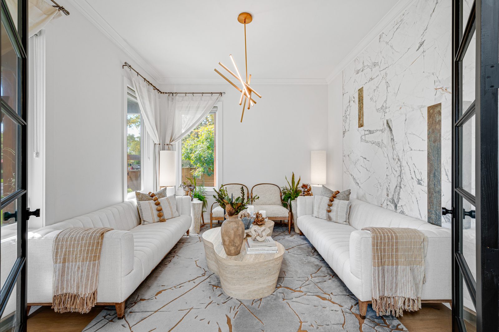 Sitting room with marble feature wall